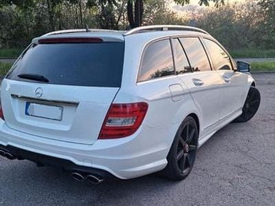 Weiß Gebraucht 2010 Mercedes C350 AMG line Kombi | 14.800 € (Teuer)