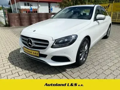 Używany Mercedes C200 Avantgarde 184 KM (135 kW) 2018 Biały Sedan/Limuzyna