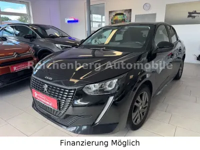 Gebraucht Peugeot 208 Active 75 PS (55 kW) 2022 Schwarz Kleinwagen