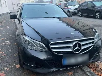 Second-hand Mercedes E200 136 CP (100 kW) 2015 Negru Berlinǎ