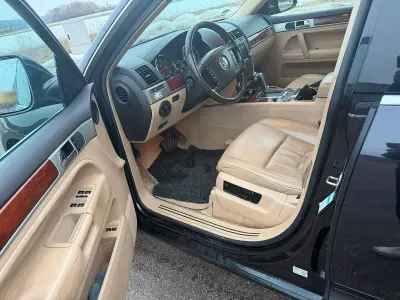 Gebraucht VW Touareg 225 PS (165 kW) 2007 Schwarz SUV
