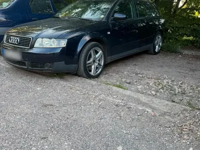 Gebraucht Audi A4 155 PS (114 kW) 2001 Blau Kombi
