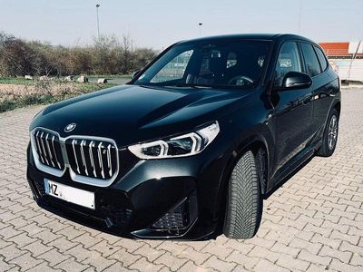 Gebraucht BMW iX1 M Sport 230 kW (313 PS) 2023 Schwarz SUV