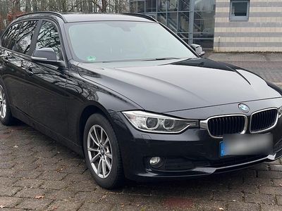 Gebraucht BMW 318 143 PS (105 kW) 2010 Schwarz Kombi