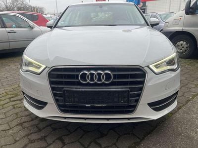 Gebraucht Audi A3 Ambiente 122 PS (89 kW) 2013 Gletscherweiss metallic Kleinwagen