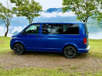 Gebraucht VW Multivan 150 PS (110 kW) 2021 Blau Van / Kleinbus