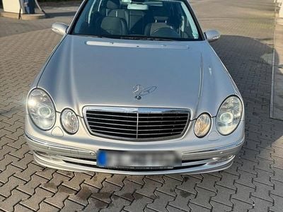 Mercedes E320
