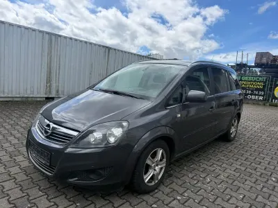Używany Opel Zafira 140 KM (102 kW) 2010 Szary Minivan