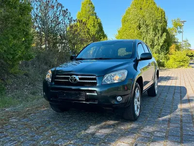 Begagnad Toyota RAV4 177 HK (130 kW) 2007 Grön SUV