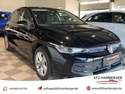 Gebraucht VW Golf VIII Life 116 PS (85 kW) 2025 Schwarz Limousine