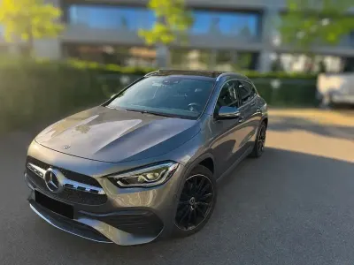 Gebraucht Mercedes GLA250 AMG line 224 PS (164 kW) 2021 Grau SUV