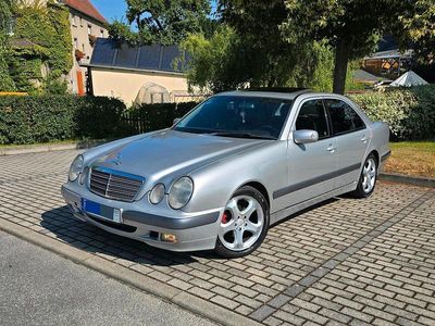 Mercedes E200