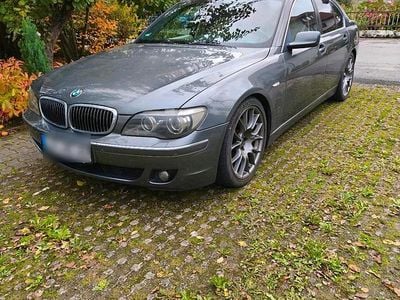 BMW 750