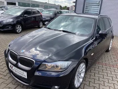 Gebraucht BMW 330 Sport Line 245 PS (180 kW) 2010 Schwarz Kombi