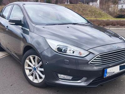 Gebraucht Ford Focus Titanium 150 PS (110 kW) 2016 Grau Limousine