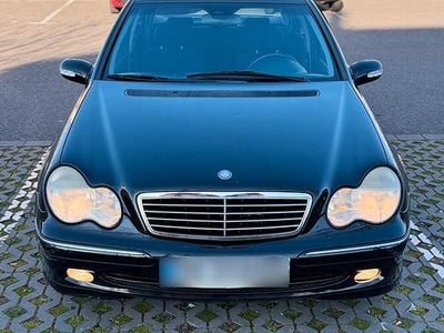 Gebraucht Mercedes 220 Avantgarde 143 PS (105 kW) 2002 Schwarz Limousine