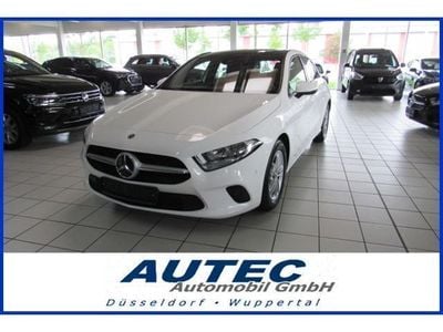 Gebraucht Mercedes A180 Style 136 PS (100 kW) 2020 Weiss Limousine