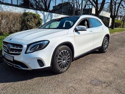 Usata Mercedes GLA200 Urban 156 CV (114 kW) 2019 Bianco SUV