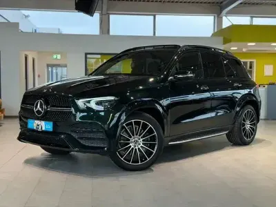 Gebraucht Mercedes GLE400 Night 330 PS (242 kW) 2023 Smaragdgruen SUV