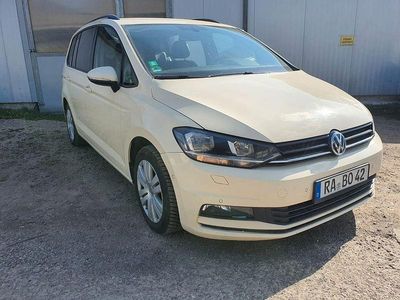Gebraucht VW Touran Comfortline 110 PS (80 kW) 2018 Beige Van / Kleinbus