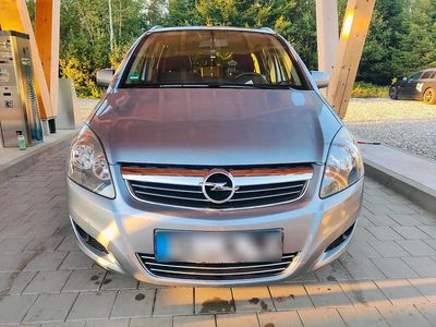 Second-hand Opel Zafira 120 CP (88 kW) 2010 Argintiu Monovolum