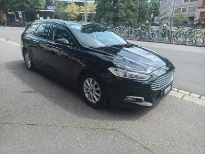 Gebraucht Ford Mondeo Titanium 179 PS (131 kW) 2018 Schwarz Limousine