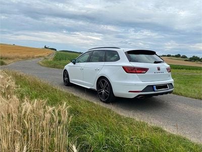 Gebraucht Seat Leon 4Drive 300 PS (220 kW) 2019 Weiß Limousine