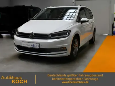 Gebraucht VW Touran Sound 150 PS (110 kW) 2018 Pure white Van / Kleinbus