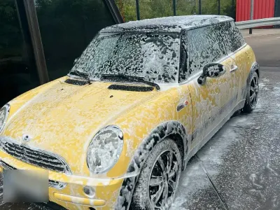 Używany Mini Cooper 135 KM (99 kW) 2003 Żółty Hatchback
