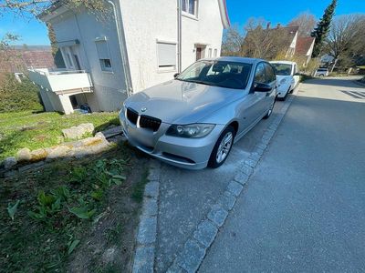 Usata BMW 318 129 CV (94 kW) 2006 Argento Berlina