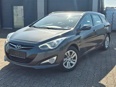 Gebraucht Hyundai i40 Comfort 116 PS (85 kW) 2014 Grau Kombi