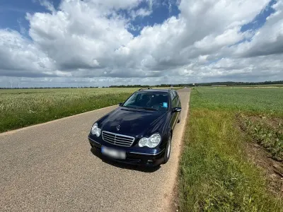 Gebraucht Mercedes C230 Avantgarde 204 PS (150 kW) 2006 Blau Limousine