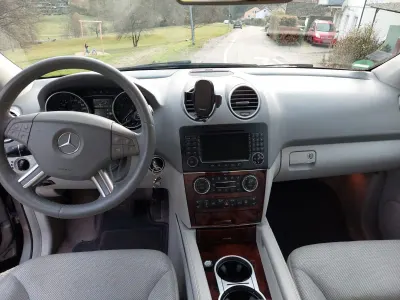 Gebraucht Mercedes ML350 272 PS (200 kW) 2008 Grau SUV