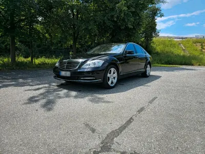 Gebraucht Mercedes S500 388 PS (285 kW) 2010 Schwarz Limousine