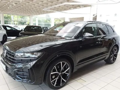Neu VW Touareg R-line 286 PS (210 kW) 2026 Grenadillschwarz SUV