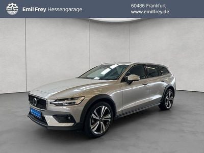 Gebraucht Volvo V60 CC Plus 197 PS (144 kW) 2024 Silber Kombi