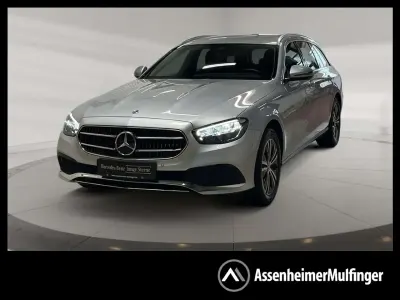 Gebraucht Mercedes E220 Avantgarde 200 PS (147 kW) 2022 Metalliclack hightechsilber Kombi
