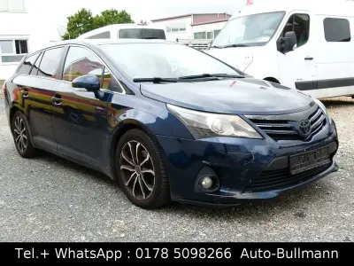 Gebraucht Toyota Avensis 124 PS (91 kW) 2012 Blau Kombi
