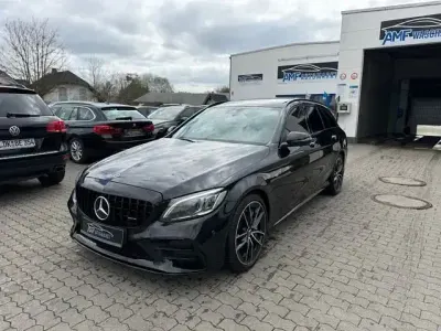Używany Mercedes C43 AMG AMG 390 KM (286 kW) 2020 Czarny Sedan/Limuzyna