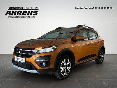 Second-hand Dacia Sandero Comfort 91 CP (66 kW) 2022 Portocaliu Hatchback