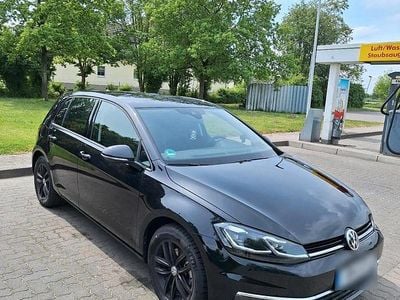 Gebraucht VW Golf VII Comfortline 150 PS (110 kW) 2019 Schwarz Limousine