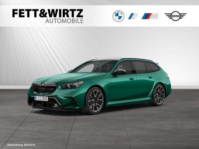 Isle of man grün metallic Gebraucht 2025 BMW M5 M Sport Kombi | 117.989 € (Superpreis)