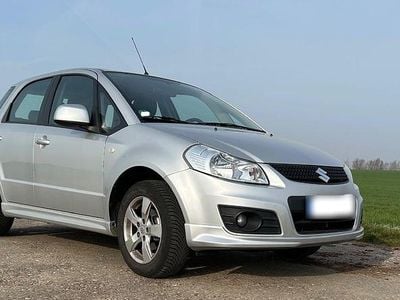 Gebraucht Suzuki SX4 Club 120 PS (88 kW) 2011 Silber Limousine
