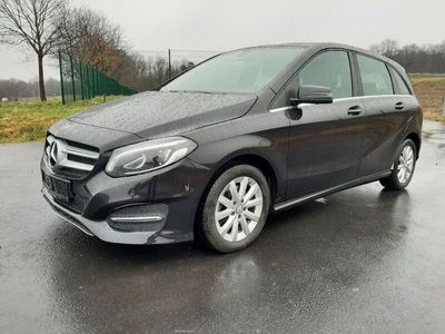 Mercedes B200