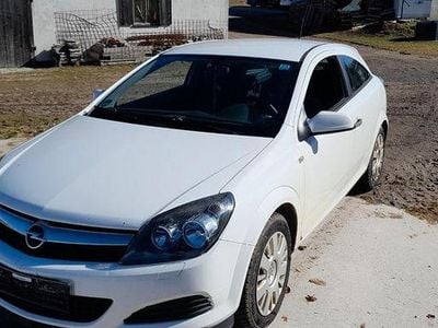 Gebraucht Opel Astra GTC Innovation 90 PS (66 kW) 2009 Weiß Limousine