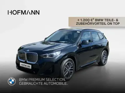 Gebraucht BMW iX1 M Sport 225 kW (306 PS) 2025 Saphirschwarz metallic SUV