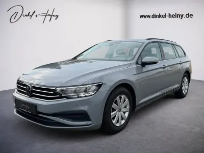 Gebraucht VW Passat 150 PS (110 kW) 2023 Grau Kombi