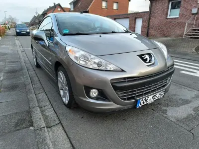 Gebraucht Peugeot 207 CC Roland Garros 120 PS (88 kW) 2010 Grau Cabrio
