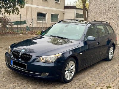 Gebraucht BMW 520 163 PS (119 kW) 2010 Blau Kombi