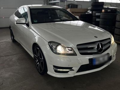 Weiß Gebraucht 2013 Mercedes C220 AMG line Plus Coupé | 10.890 € (Etwas zu teuer)